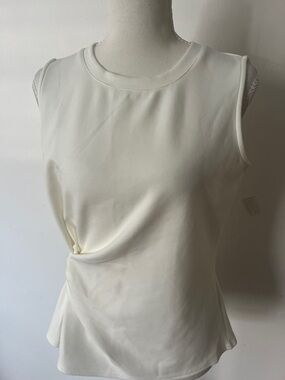 Sleeveless Twist-Accent elevated basic top in Ivory.  Womens Size small. NWT